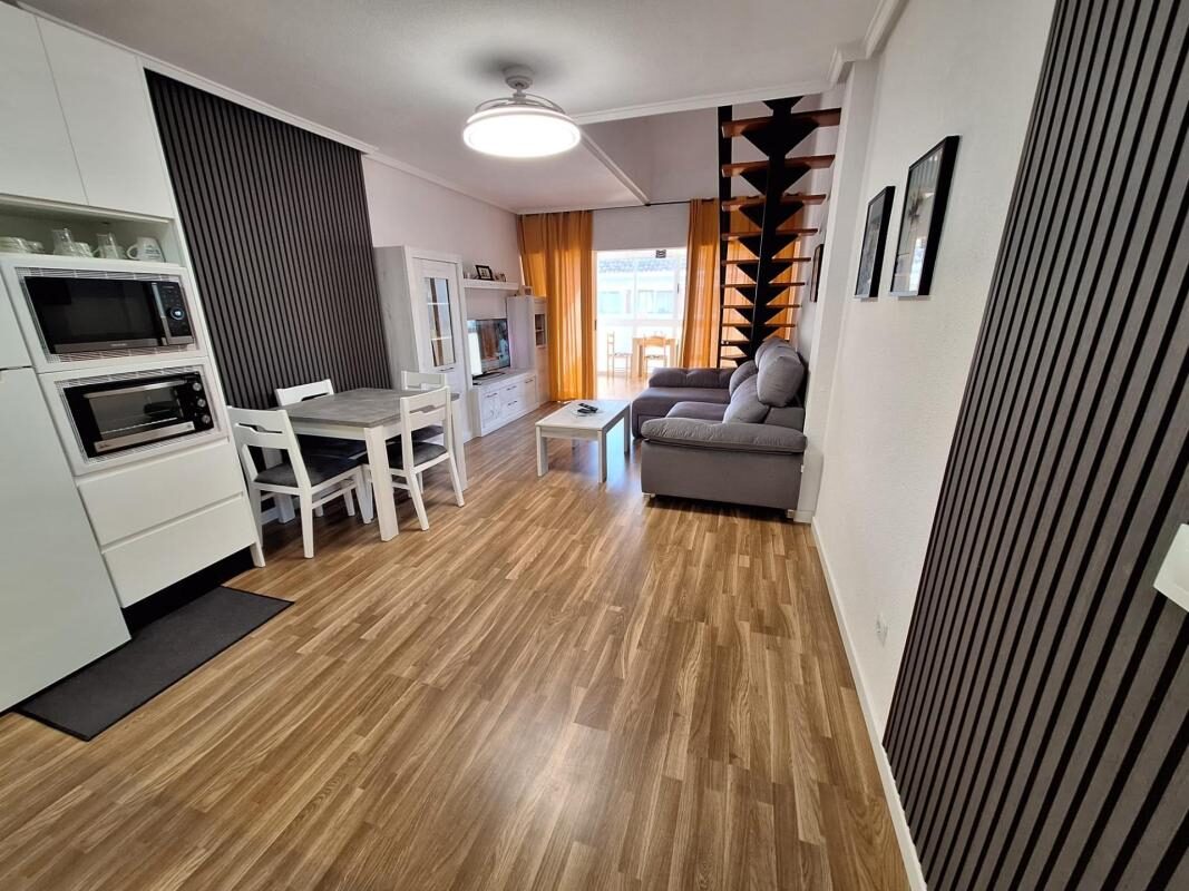 Apartamenty z 2 sypialniami, 100m² w Torrevieja, Hiszpania [ID: 0152-604304]