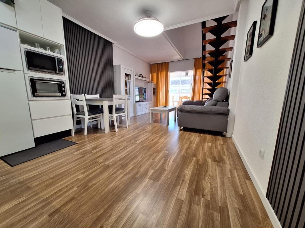 Apartamenty z 2 sypialniami, 100m² w Torrevieja, Hiszpania [ID: 0152-604304]