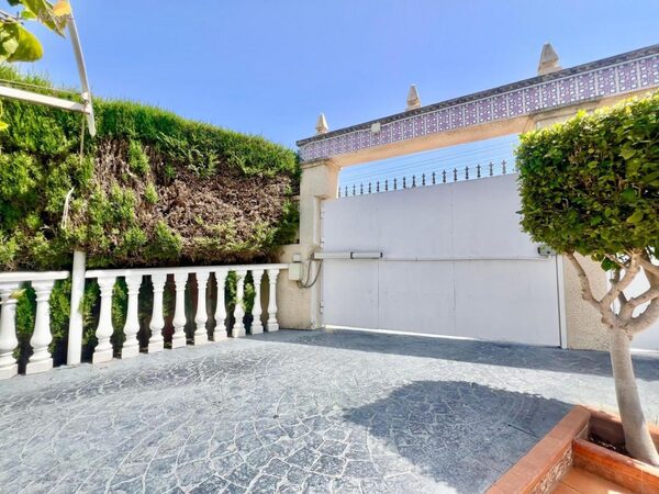 Willa w Torrevieja, Hiszpania, 253m² - obraz 4