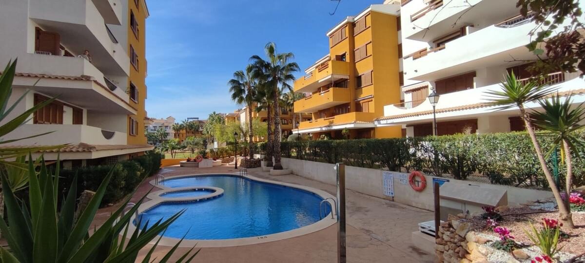 Apartament z 2 sypialniami, 75m² w Torrevieja, Hiszpania [ID: 0152-586999]