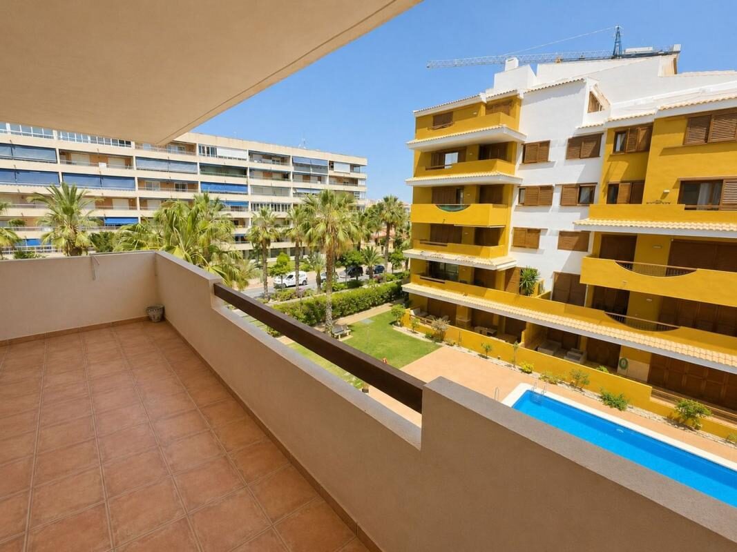 Apartament z 2 sypialniami, 75m² w Torrevieja, Hiszpania [ID: 0152-586999]