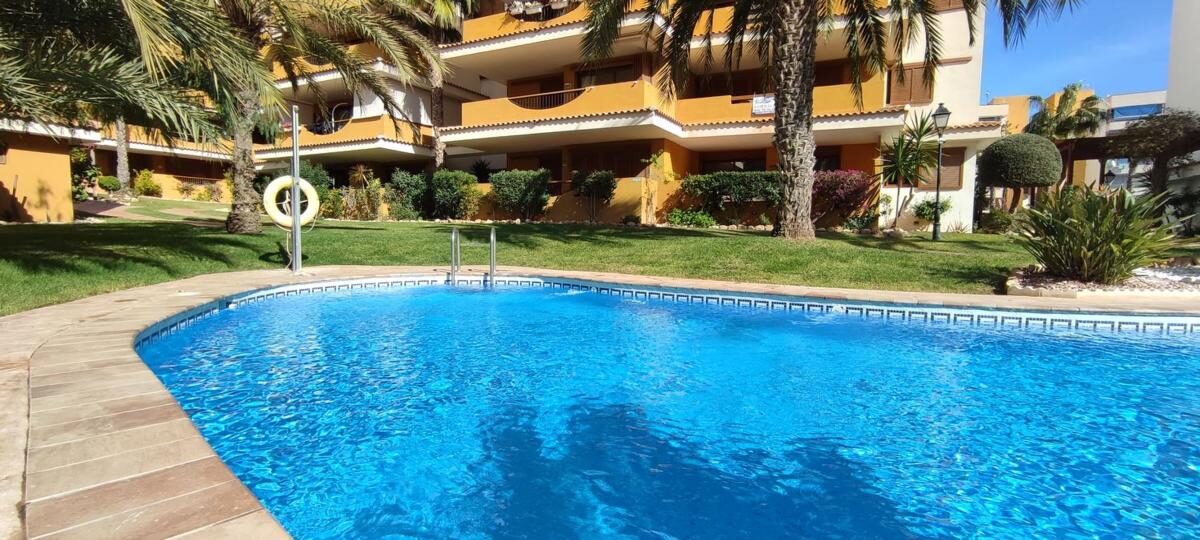 Apartament z 2 sypialniami, 75m² w Torrevieja, Hiszpania [ID: 0152-586999]