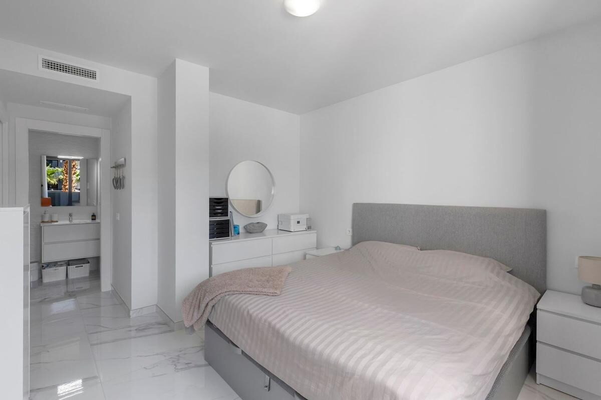 Apartments with 2 bedrooms, 95m² in Orihuela, Spain [ID: 0152-586945]
