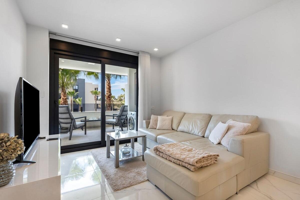 Apartments with 2 bedrooms, 95m² in Orihuela, Spain [ID: 0152-586945]