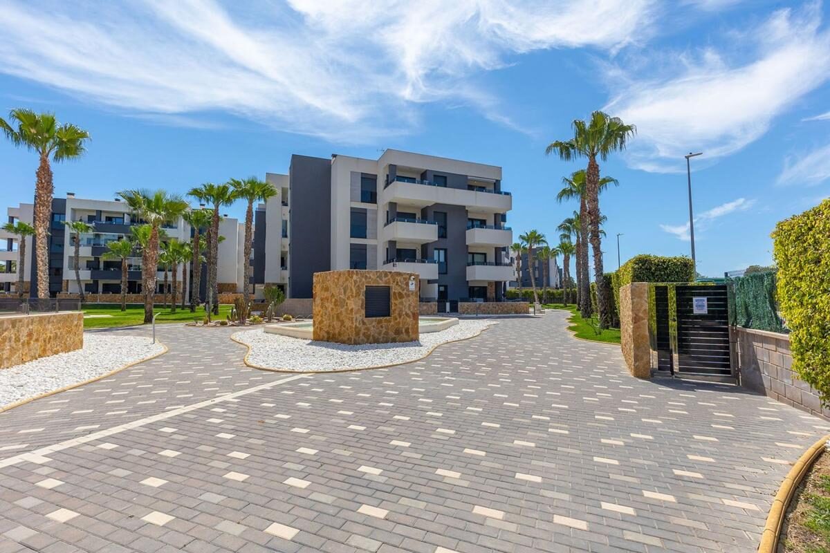 Apartments with 2 bedrooms, 95m² in Orihuela, Spain [ID: 0152-586945]