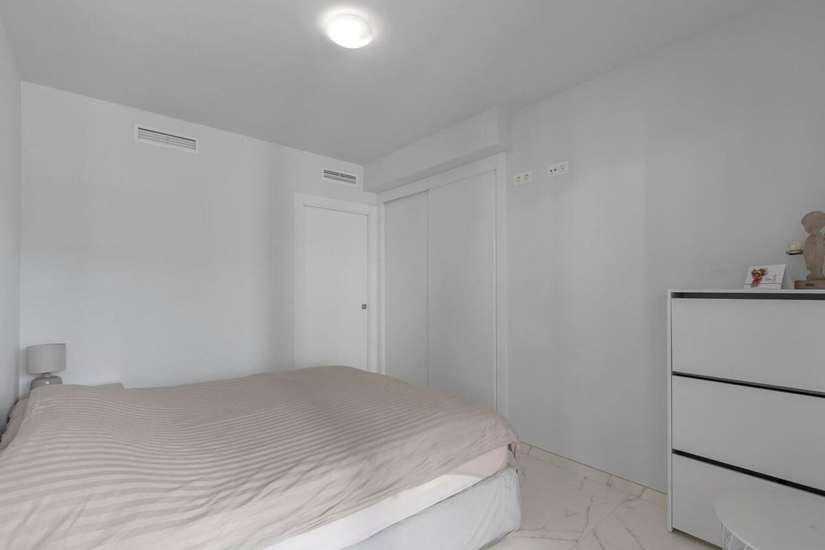 Apartments with 2 bedrooms, 95m² in Orihuela, Spain [ID: 0152-586945]