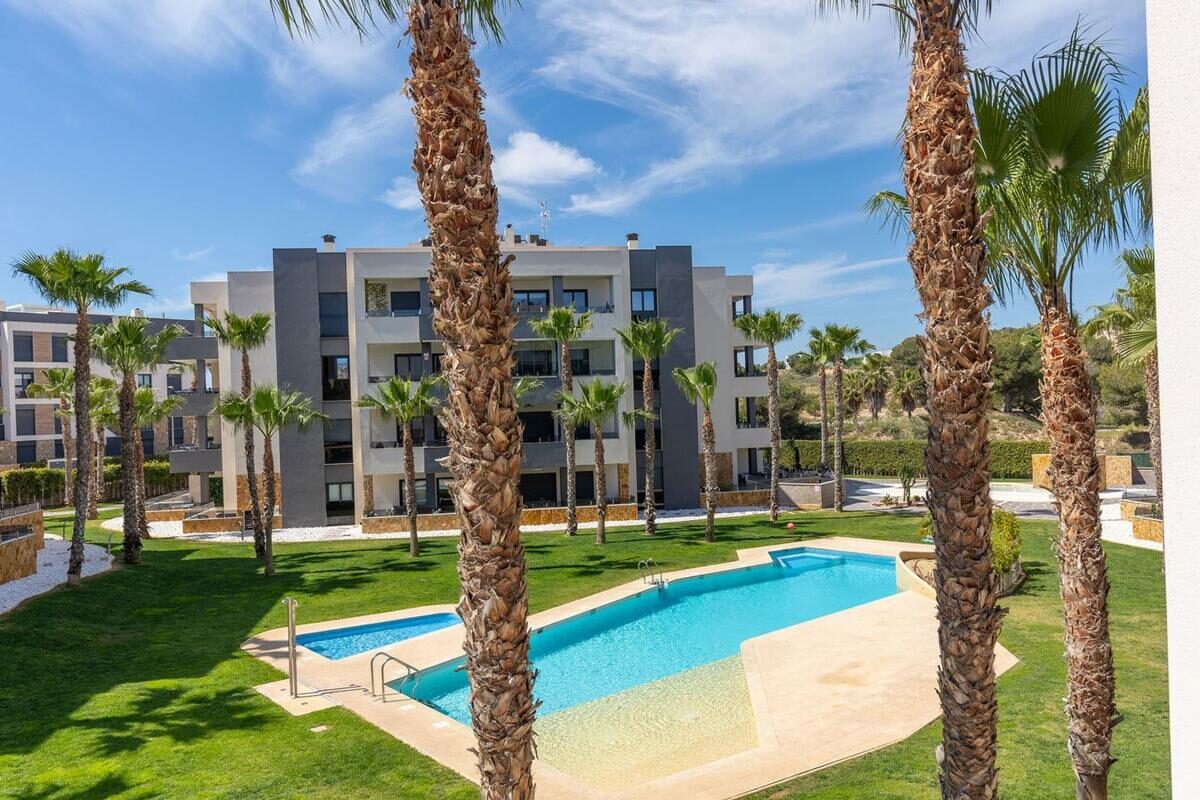Apartments with 2 bedrooms, 95m² in Orihuela, Spain [ID: 0152-586945]