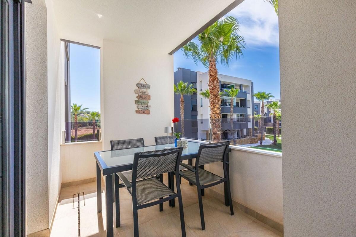 Apartments with 2 bedrooms, 95m² in Orihuela, Spain [ID: 0152-586945]