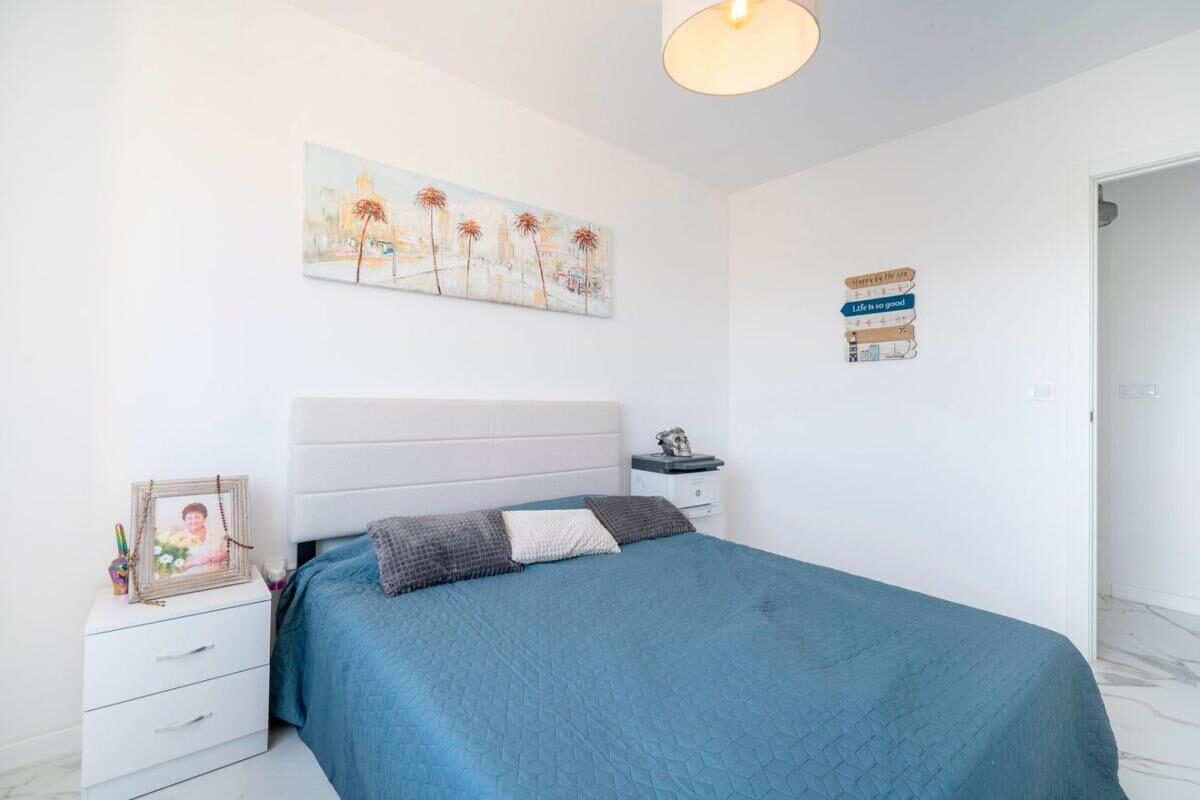 Apartment with 2 bedrooms, 89m² in Torrevieja, Spain [ID: 0152-586930]