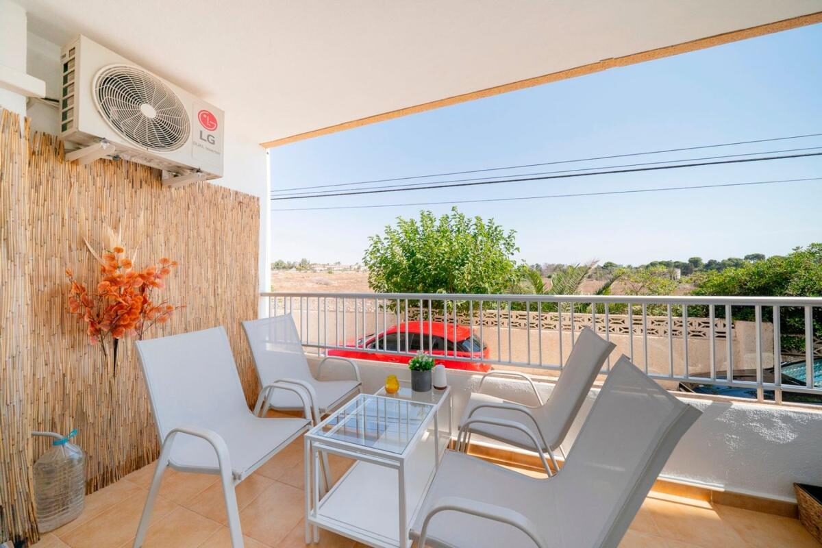 Apartment with 2 bedrooms, 89m² in Torrevieja, Spain [ID: 0152-586930]