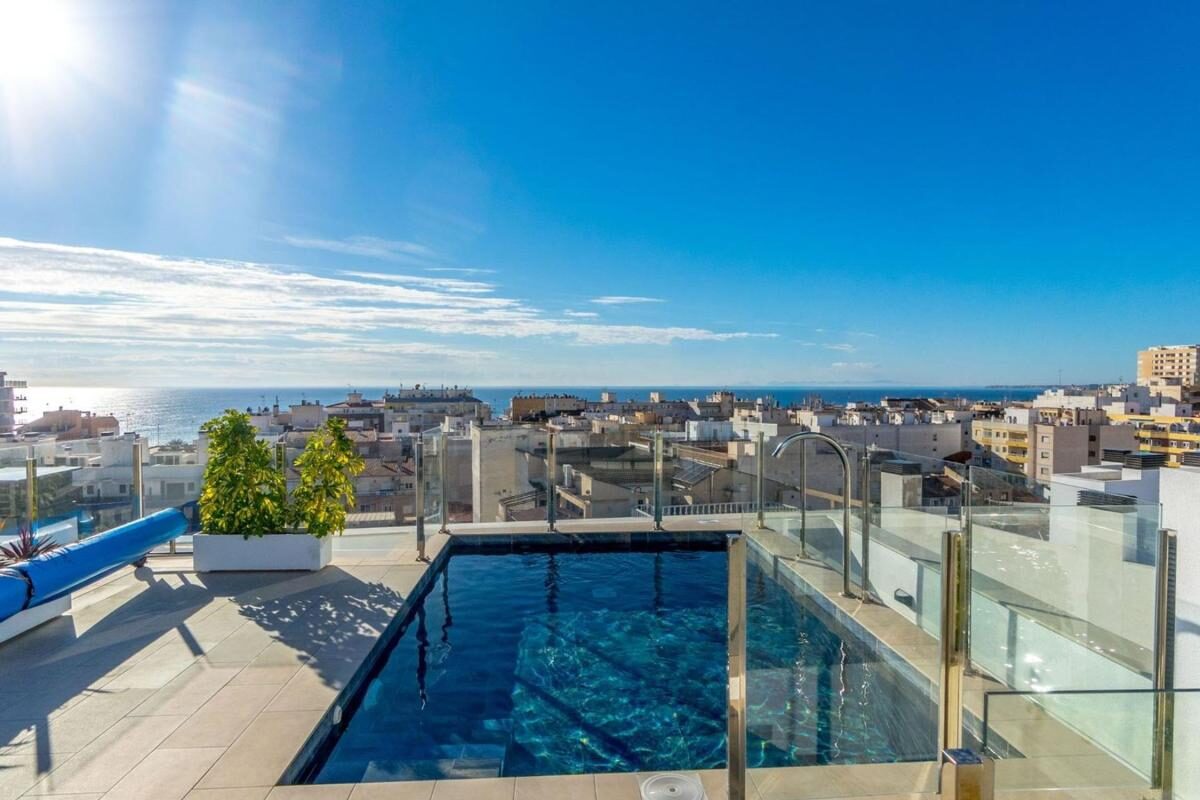 Apartment with 2 bedrooms, 82m² in Torrevieja, Spain [ID: 0152-586511]