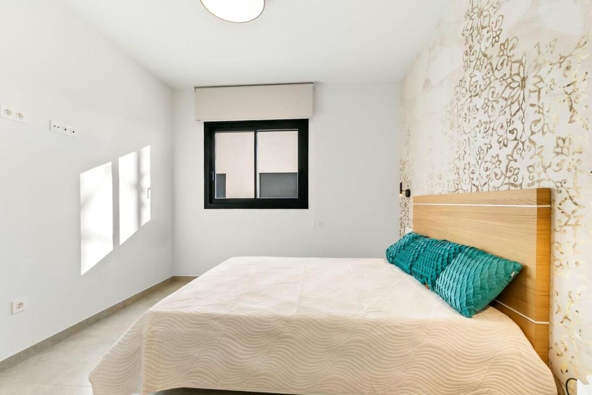 Apartment with 2 bedrooms, 82m² in Torrevieja, Spain [ID: 0152-586511]