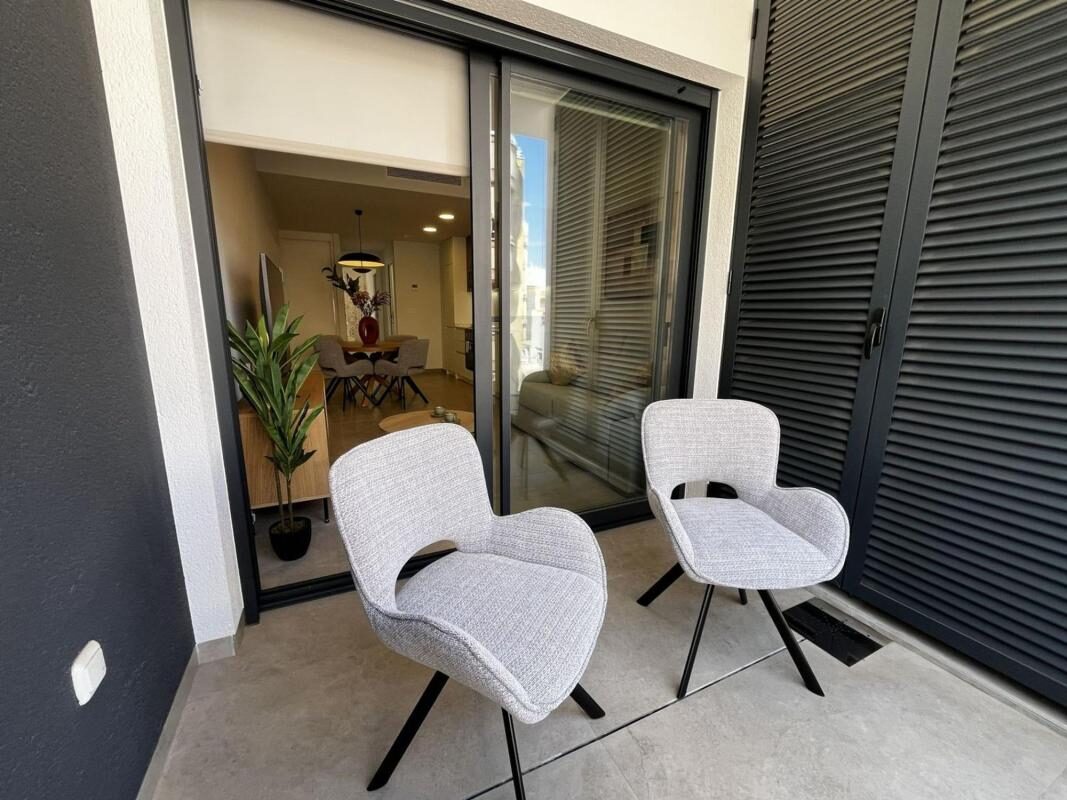 Apartment with 2 bedrooms, 82m² in Torrevieja, Spain [ID: 0152-586511]