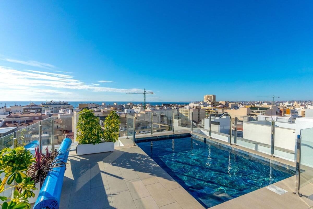 Apartment with 2 bedrooms, 82m² in Torrevieja, Spain [ID: 0152-586511]