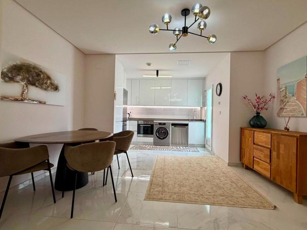 Apartament z 2 sypialniami, 81m² w Torrevieja, Hiszpania [ID: 0152-586345]