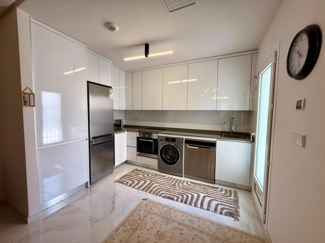 Apartament z 2 sypialniami, 81m² w Torrevieja, Hiszpania [ID: 0152-586345]