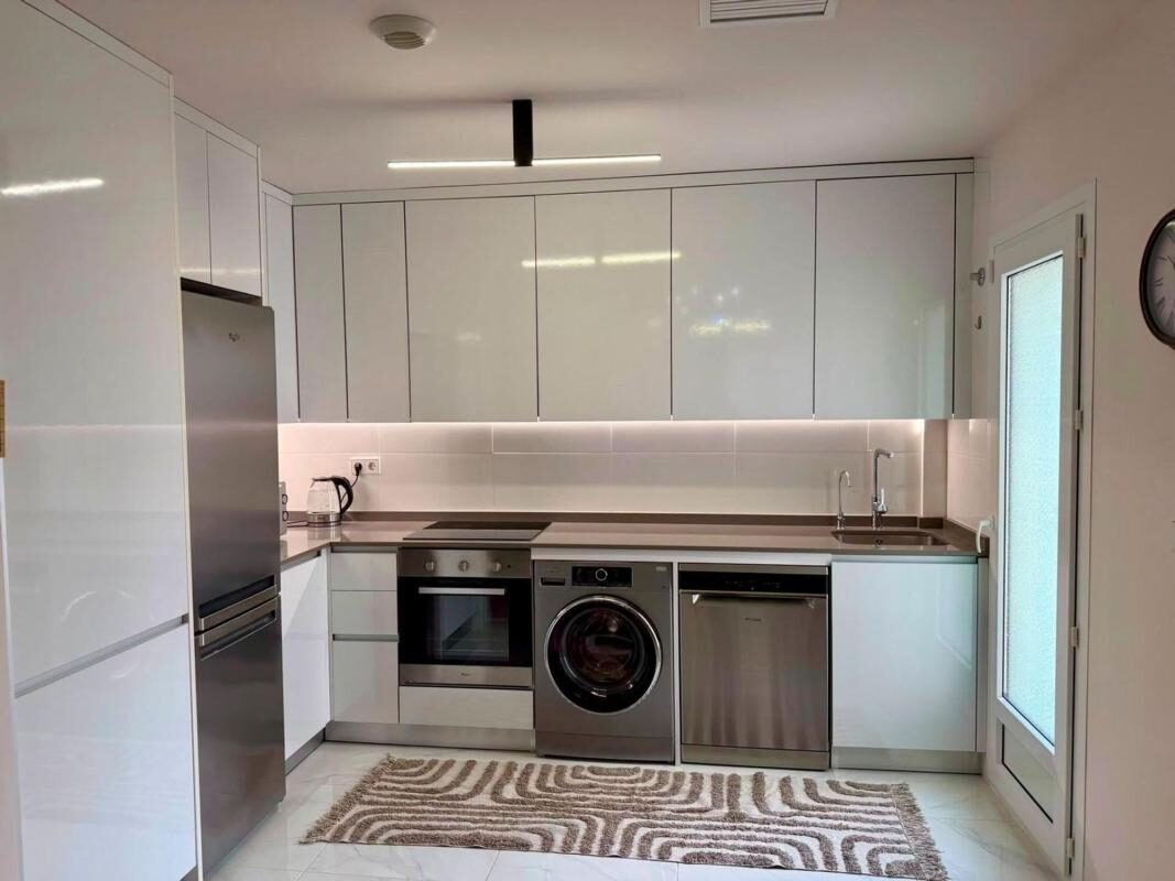 Apartament z 2 sypialniami, 81m² w Torrevieja, Hiszpania [ID: 0152-586345]
