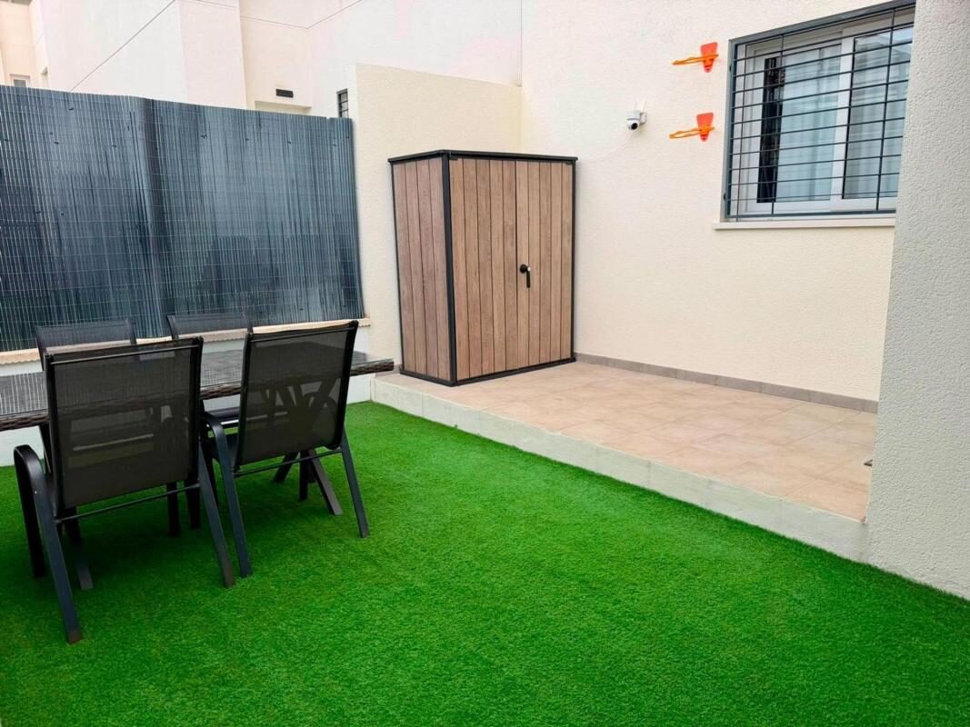 Apartament z 2 sypialniami, 81m² w Torrevieja, Hiszpania [ID: 0152-586345]