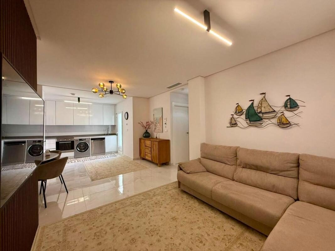 Apartament z 2 sypialniami, 81m² w Torrevieja, Hiszpania [ID: 0152-586345]