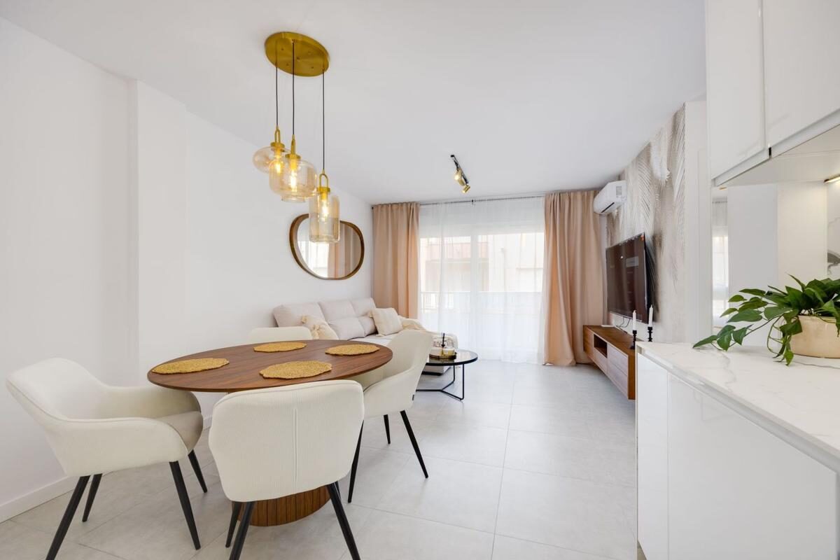 Apartament z 3 sypialniami, 86m² w Torrevieja, Hiszpania [ID: 0152-584898]