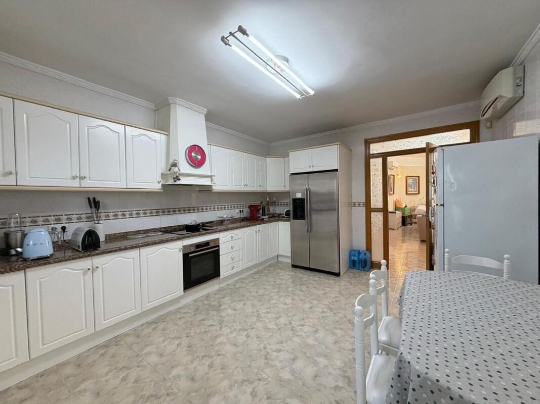 Willa z 6 sypialniami, 884m² w Рохалес, Hiszpania [ID: 0152-578802]