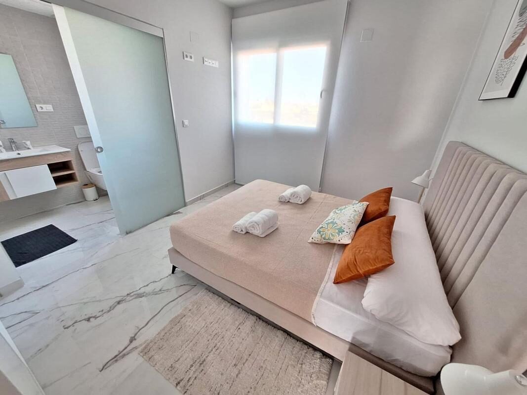 Apartments with 2 bedrooms, 76m² in Orihuela, Spain [ID: 0152-578710]