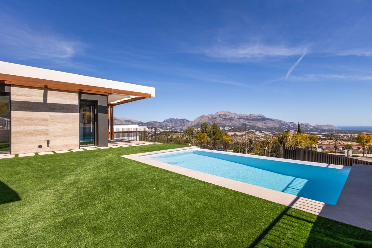 Villa with 2 bedrooms, 106m² in Polop, Spain [ID: 0152-573810_487711]