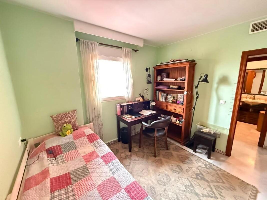 Apartment with 3 bedrooms, 110m² in Torrevieja, Spain [ID: 0152-571767]