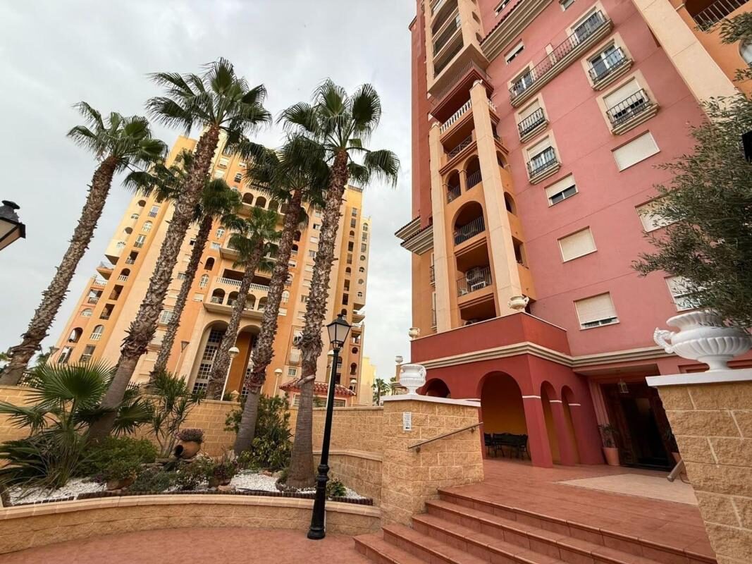 Apartment with 3 bedrooms, 110m² in Torrevieja, Spain [ID: 0152-571767]