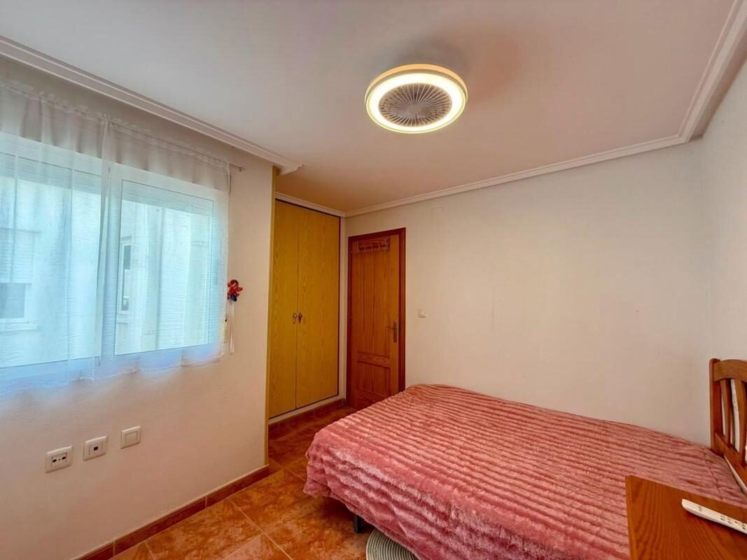 Apartment with 3 bedrooms, 82m² in Torrevieja, Spain [ID: 0152-568270]