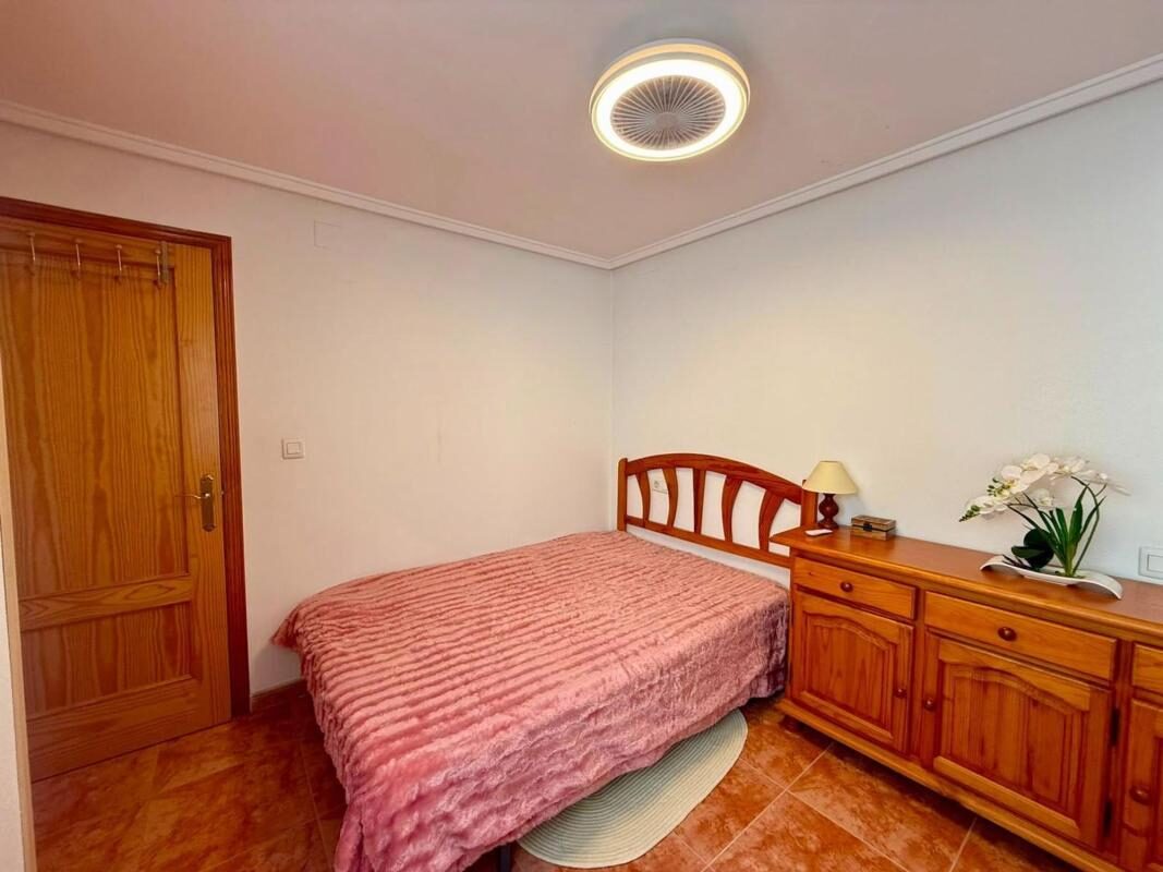Apartment with 3 bedrooms, 82m² in Torrevieja, Spain [ID: 0152-568270]