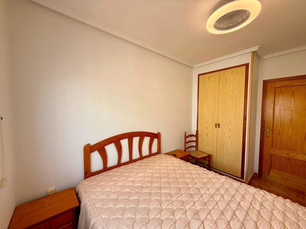 Apartment with 3 bedrooms, 82m² in Torrevieja, Spain [ID: 0152-568270]