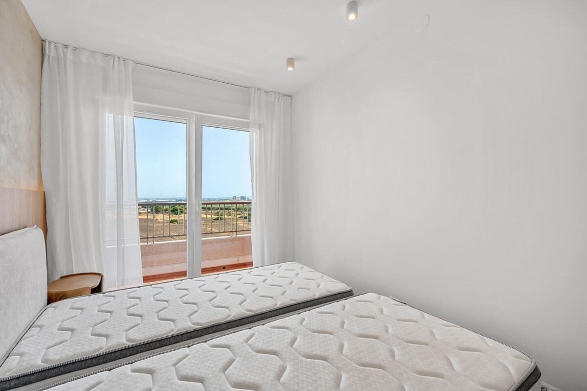Apartamenty z 2 sypialniami, 70m² w orihuela, Hiszpania [ID: 0152-565399]