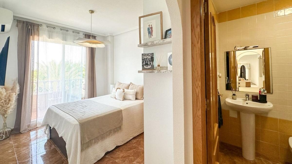 Apartament z 2 sypialniami, 70m² w Guardamar del Segura, Hiszpania [ID: 0152-565060]