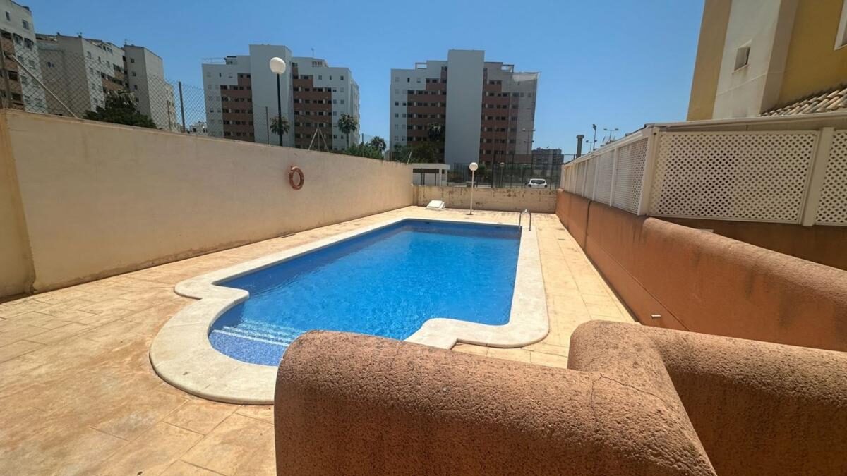 Apartament z 2 sypialniami, 70m² w Guardamar del Segura, Hiszpania [ID: 0152-565060]