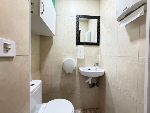 Przestrzeń komercyjna w Torrevieja, Hiszpania, 57m² - obraz 24