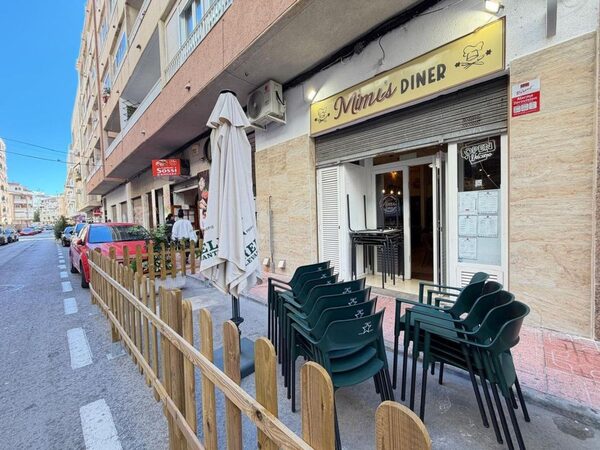 Przestrzeń komercyjna w Torrevieja, Hiszpania, 57m² - obraz 3