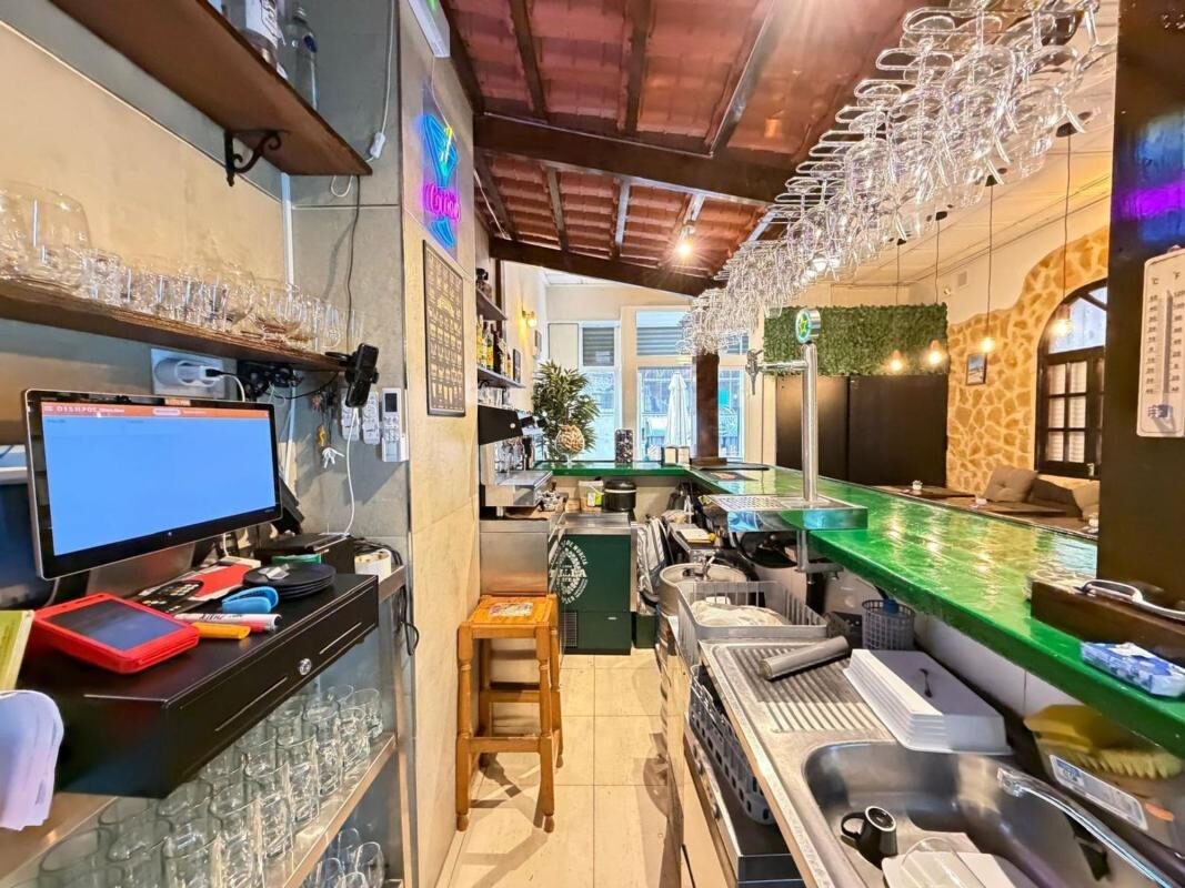 Przestrzeń komercyjna, 57m² w Torrevieja, Hiszpania [ID: 0152-557382]