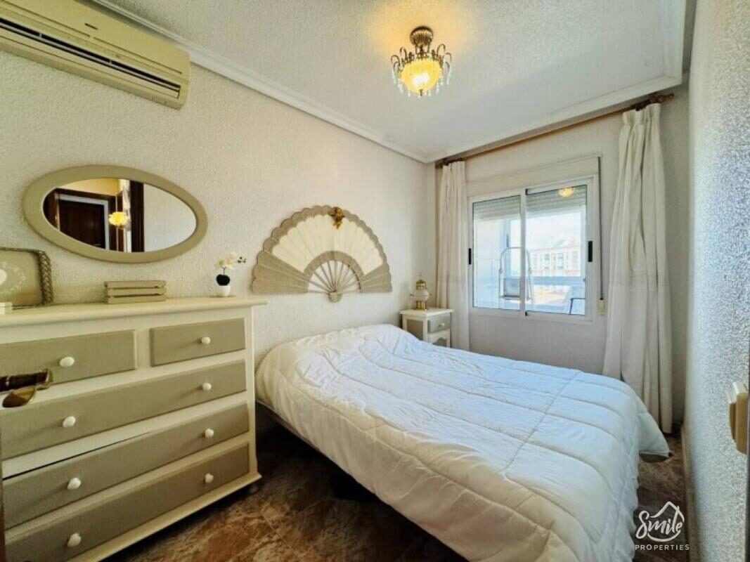 Apartament z 2 sypialniami, 68m² w Torrevieja, Hiszpania [ID: 0152-552170]