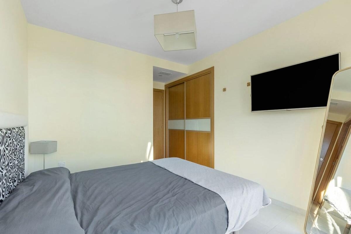 Apartament z 2 sypialniami, 175m² w Torrevieja, Hiszpania [ID: 0152-551932]