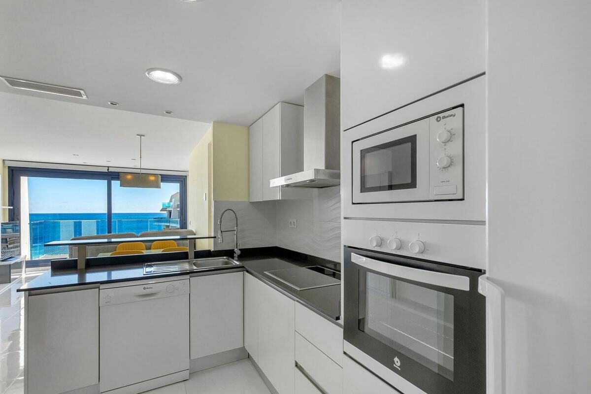 Apartament z 2 sypialniami, 175m² w Torrevieja, Hiszpania [ID: 0152-551932]