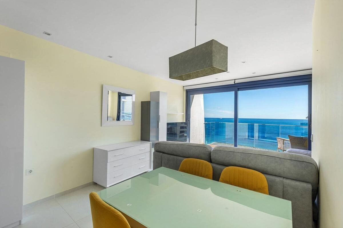 Apartament z 2 sypialniami, 175m² w Torrevieja, Hiszpania [ID: 0152-551932]