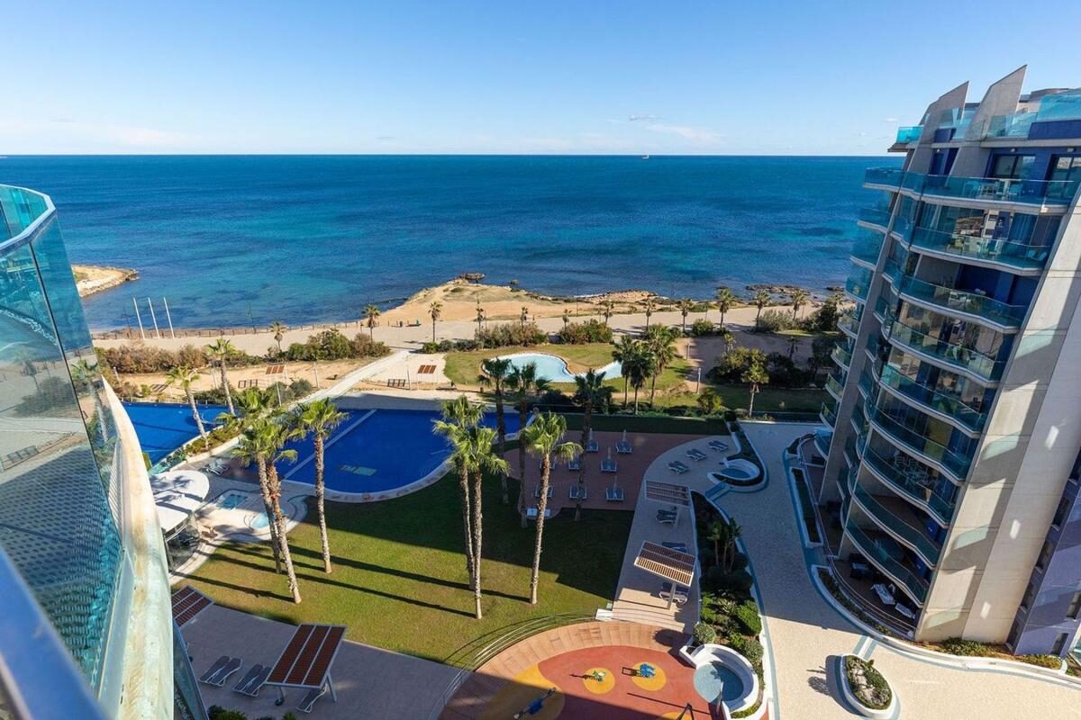 Apartament z 2 sypialniami, 175m² w Torrevieja, Hiszpania [ID: 0152-551932]