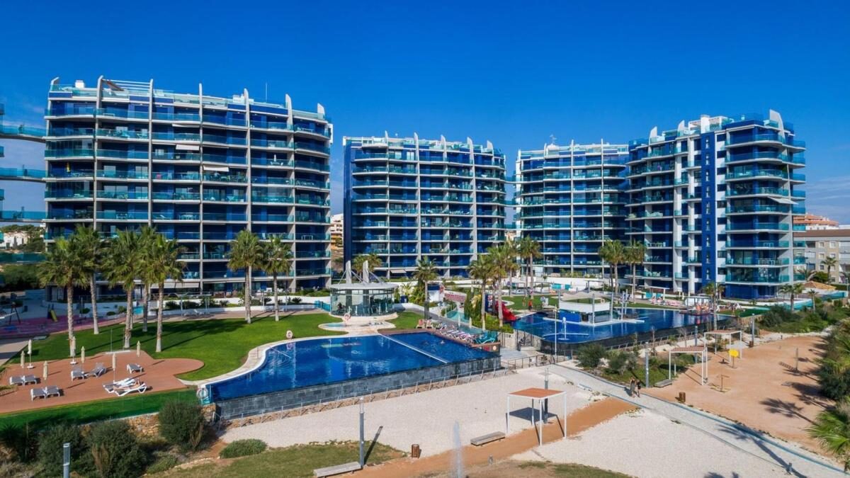 Apartament z 2 sypialniami, 175m² w Torrevieja, Hiszpania [ID: 0152-551932]