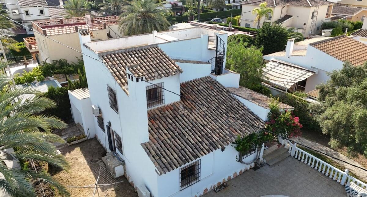 Вілла з 4 спальнями, 140м² в Оріуела, Іспанія [ID: 0152-550403]