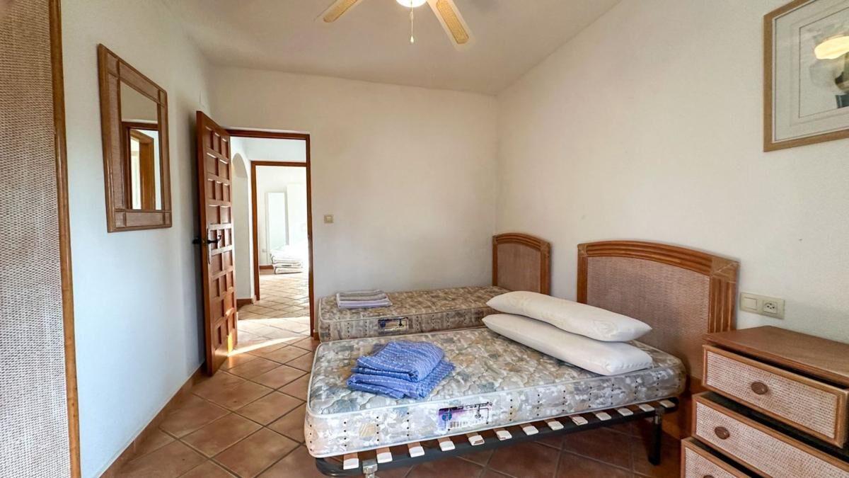 Вілла з 4 спальнями, 140м² в Оріуела, Іспанія [ID: 0152-550403]