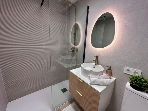 Apartamenty w Torrevieja, Hiszpania, 55m² - obraz 13