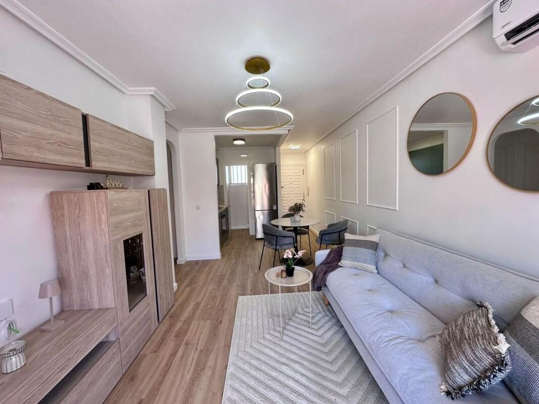 Квартира з 2 спальнями, 55м² в Торрев'єха, Іспанія [ID: 0152-549615]