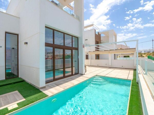 Villa in Torrevieja ID 0152-549184