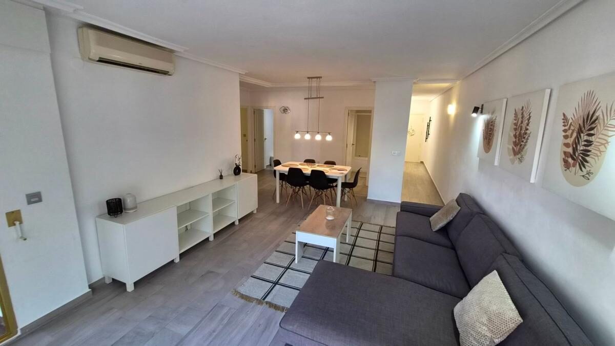 Apartment with 3 bedrooms, 117m² in Torrevieja, Spain [ID: 0152-545210]